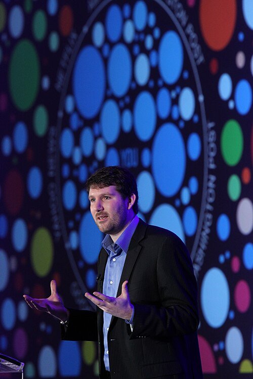 Eli Pariser speaking at Knight Foundation Media Learning Seminar 2012